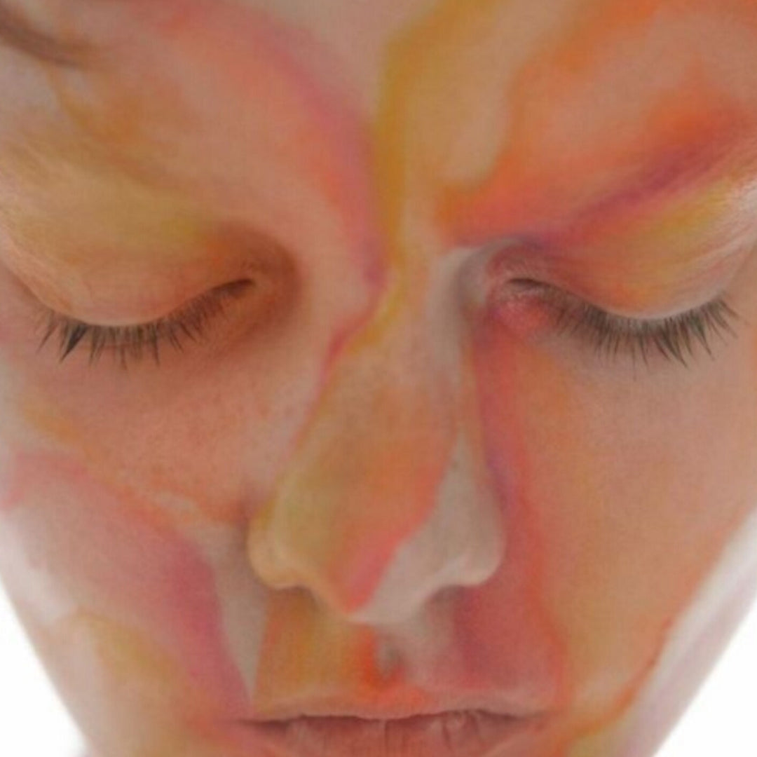 Nettoyer sa peau avec une pommade démaquillante adaptées aux peaux éprouvées par les traitements contre le cancer du sein