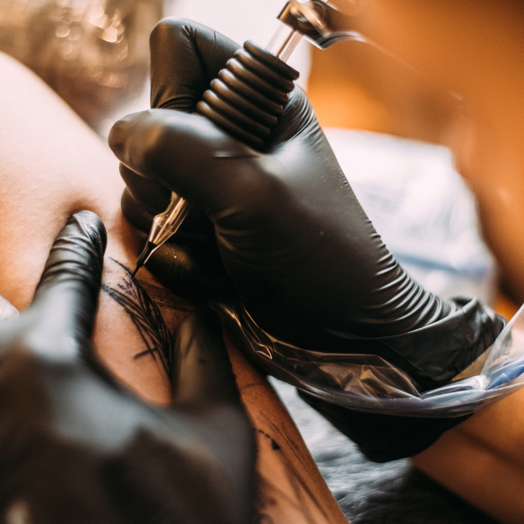 Reportage vidéo : le pouvoir du tatouage thérapeutique post mastectomie - par Bahan Paris